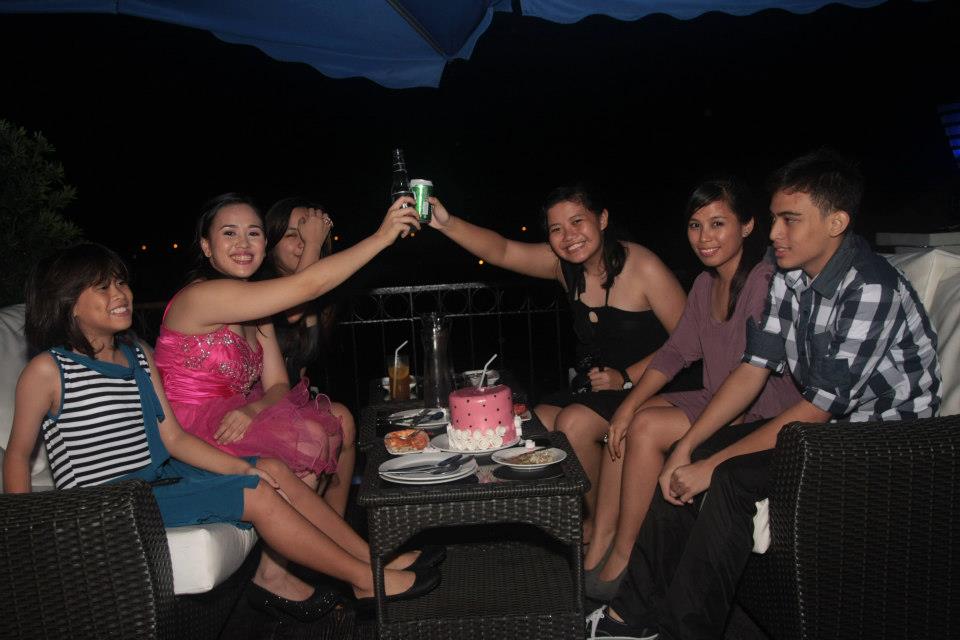 veranda lounge sucat