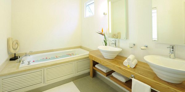 veranda grand baie rooms