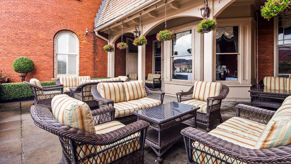 cafe verandah jackson center ohio