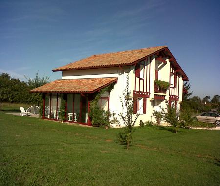 veranda maison basque