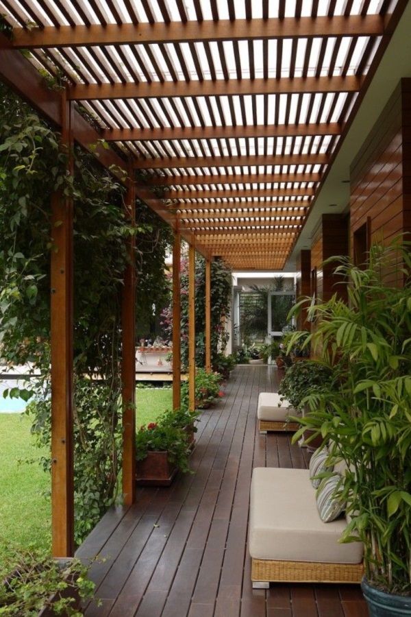 veranda pergola difference