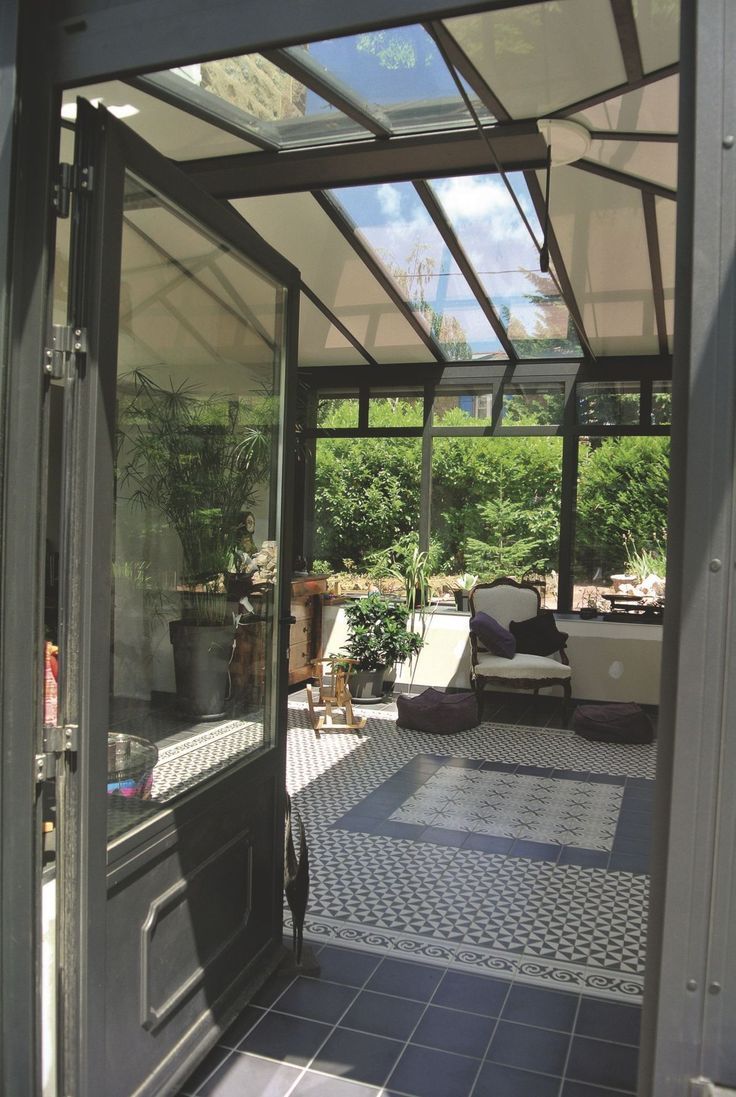 veranda acier bordeaux