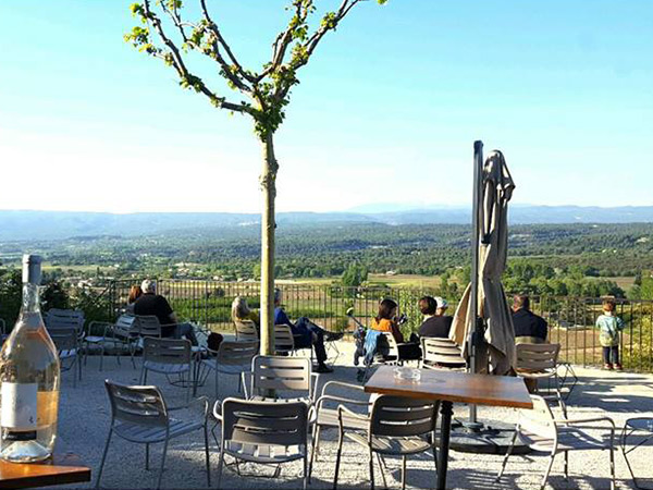 veranda restaurant menerbes france