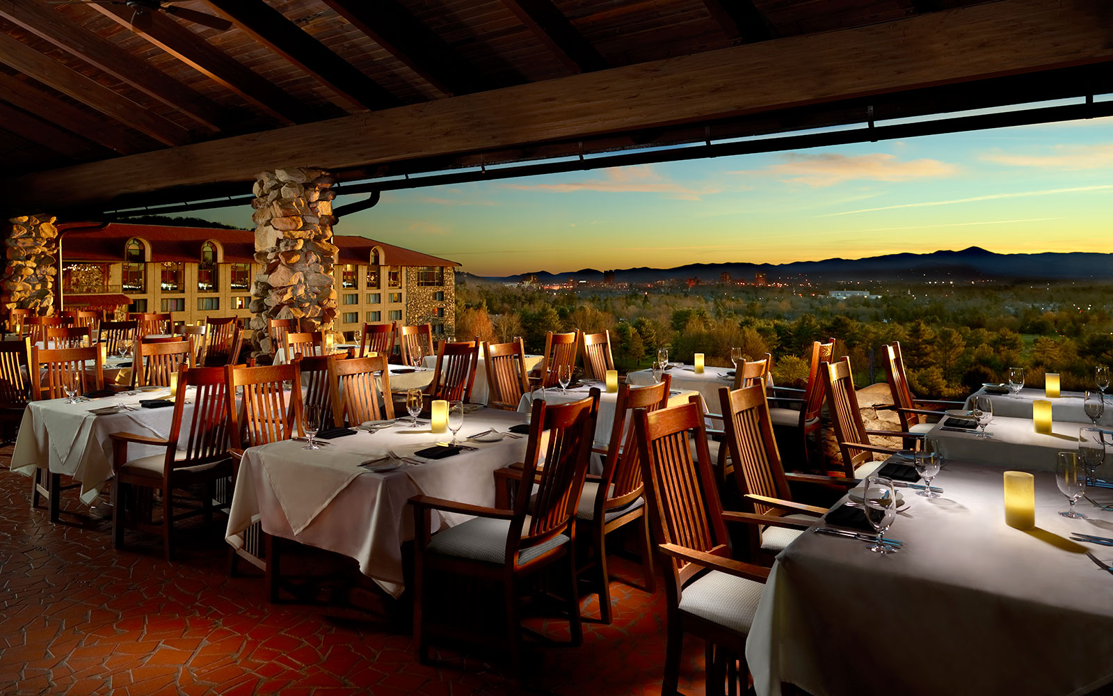 veranda fireside lounge and restaurant