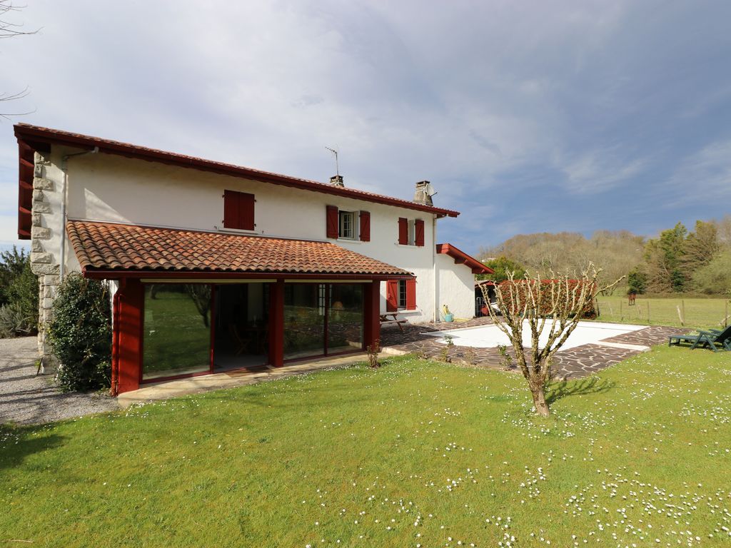 veranda maison basque