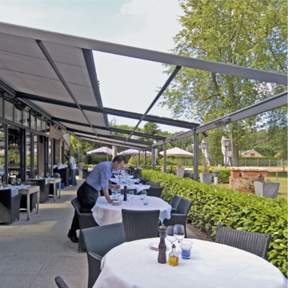 veranda retractable restaurant