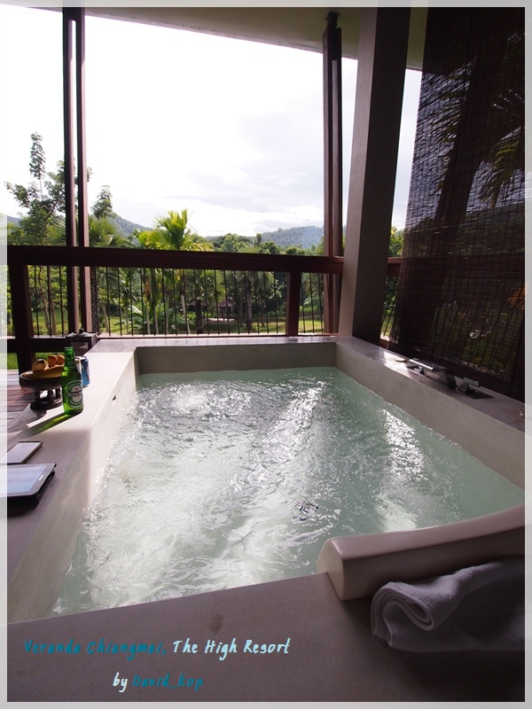 jacuzzi pavilion veranda pantip