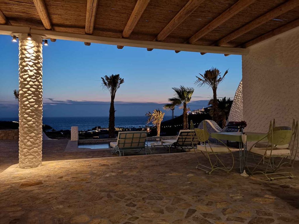 veranda jacuzzi room