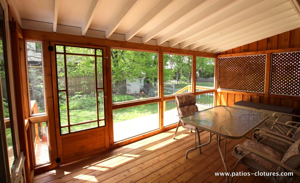 veranda en moustiquaire