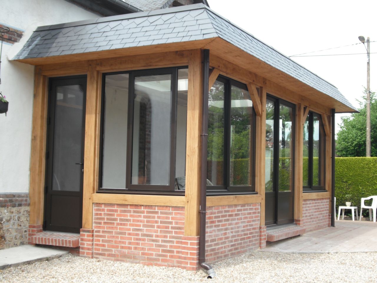 veranda bois et brique