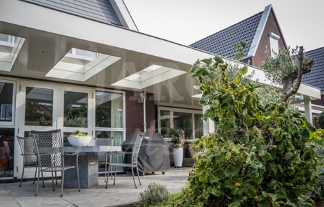 moderne veranda aan huis