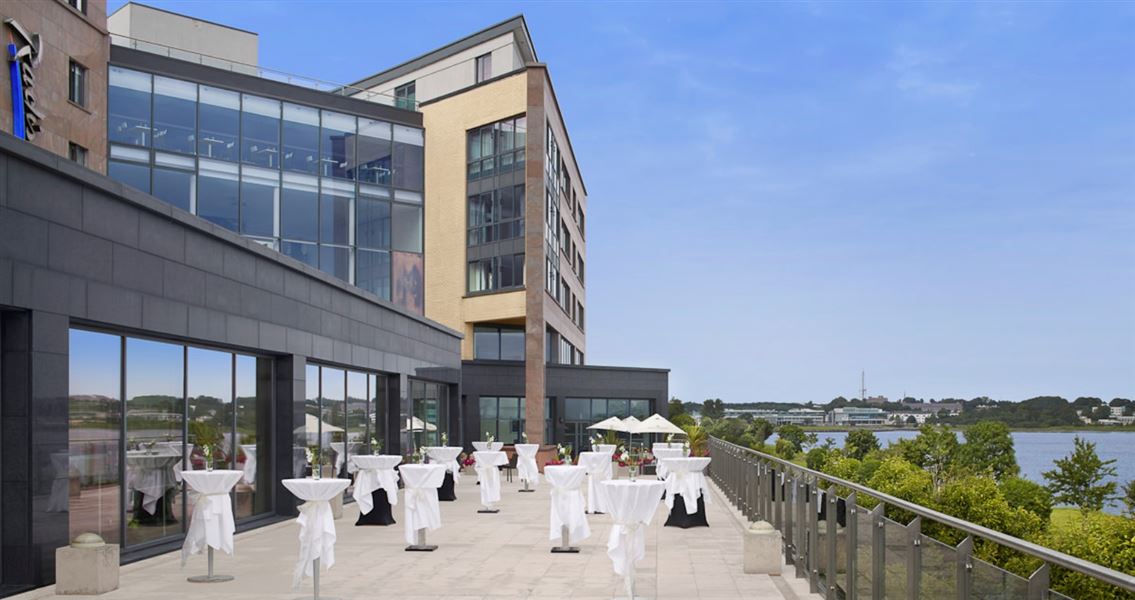 veranda lounge radisson galway