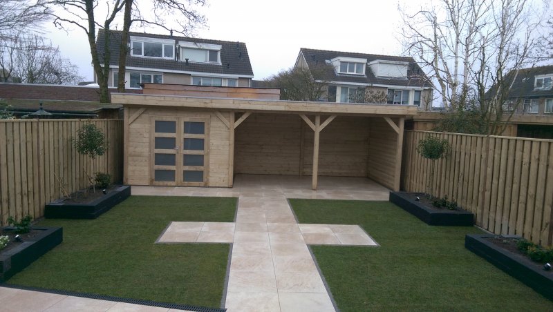 moderne veranda in de tuin
