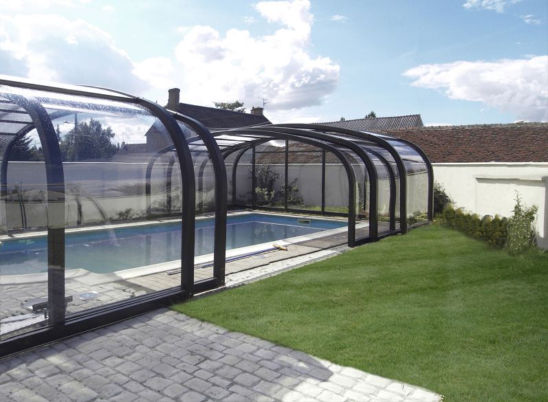 veranda piscine coulissante