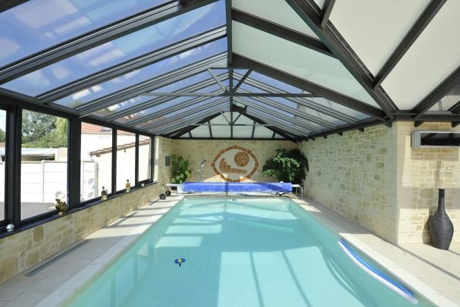 veranda piscine adosse