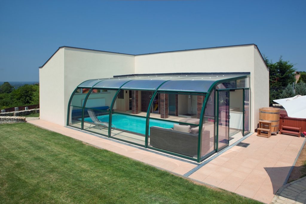 veranda piscine adosse