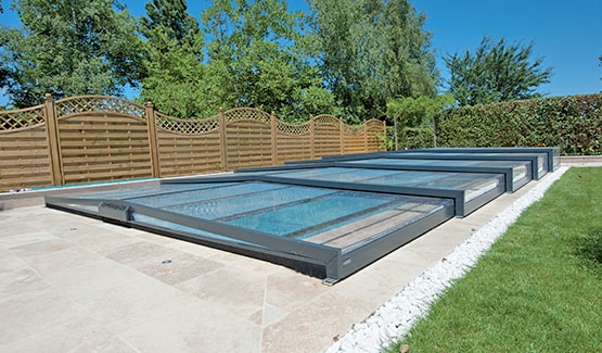 abri de piscine veranda rideau