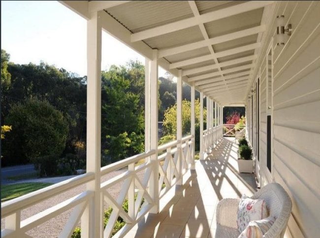 art veranda definition