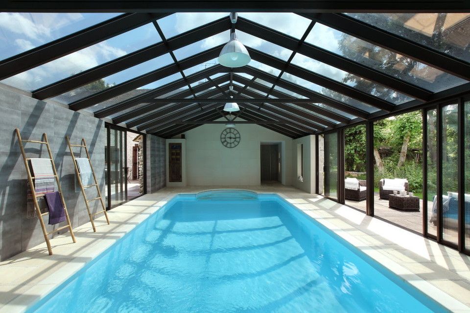 maison avec veranda et piscine
