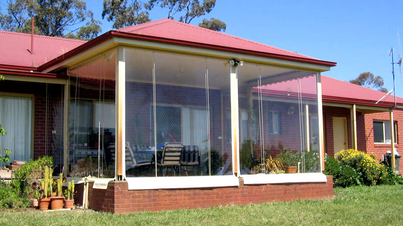 retractable verandah blinds