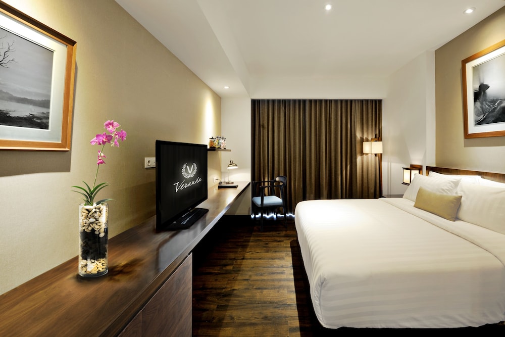 veranda hotel jakarta selatan