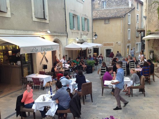 cafe veranda menerbes france