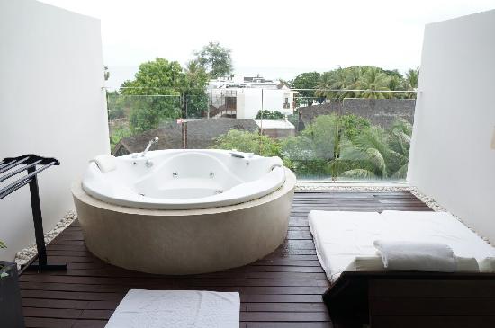 veranda hua hin review