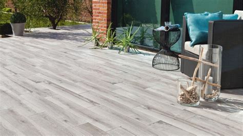 veranda parquet gris