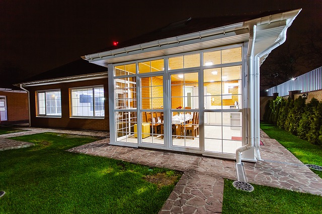 difference veranda loggia