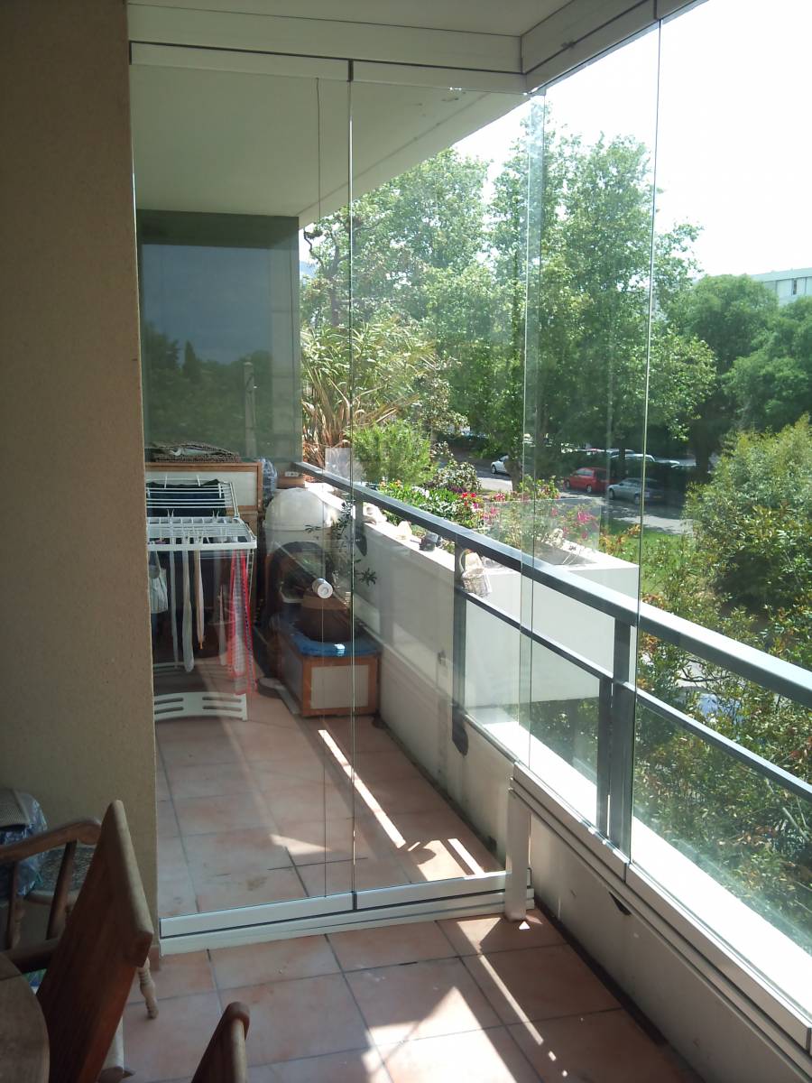 veranda sur balcon immeuble
