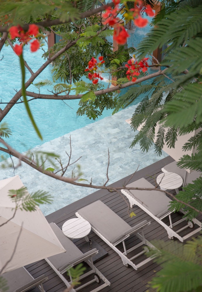 hotel veranda resort cha am hua hin 4*nl