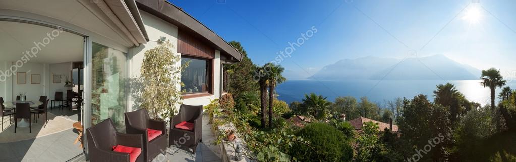 veranda home horizon