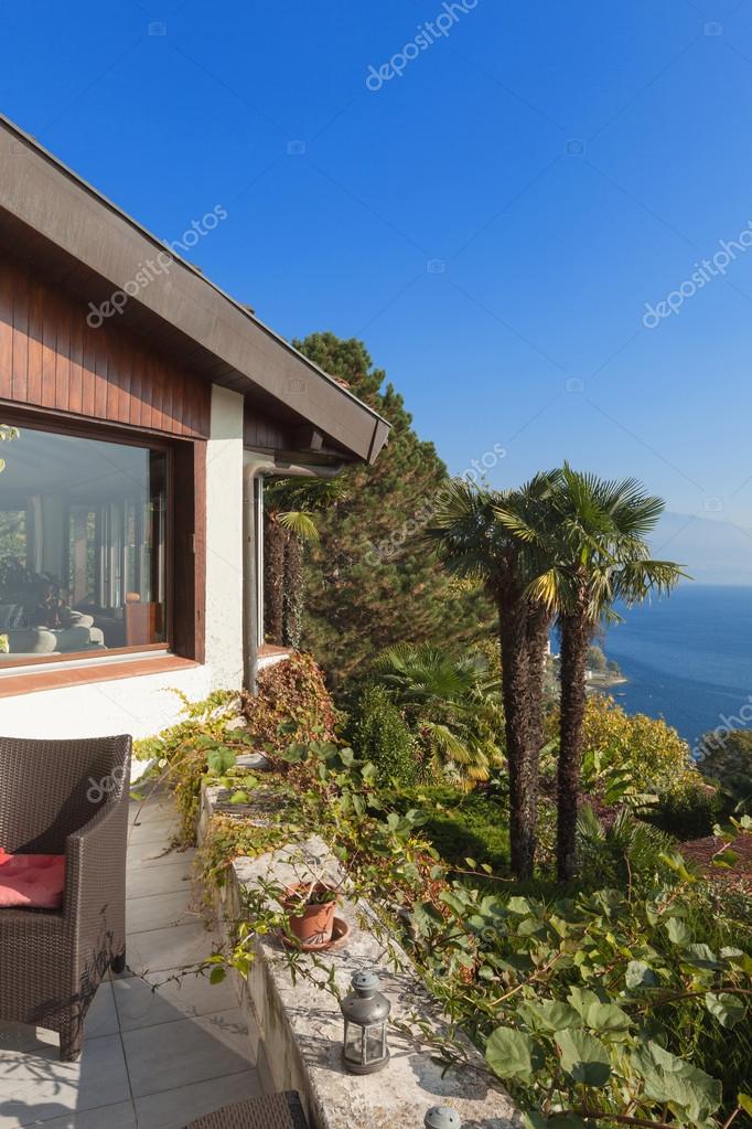 veranda home horizon