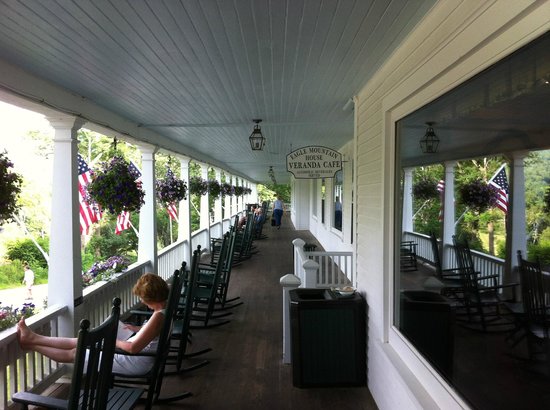 cafe veranda jackson center