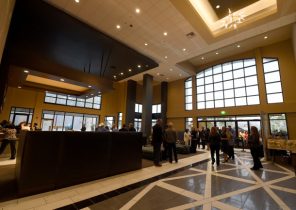 veranda luxe cinema avengers