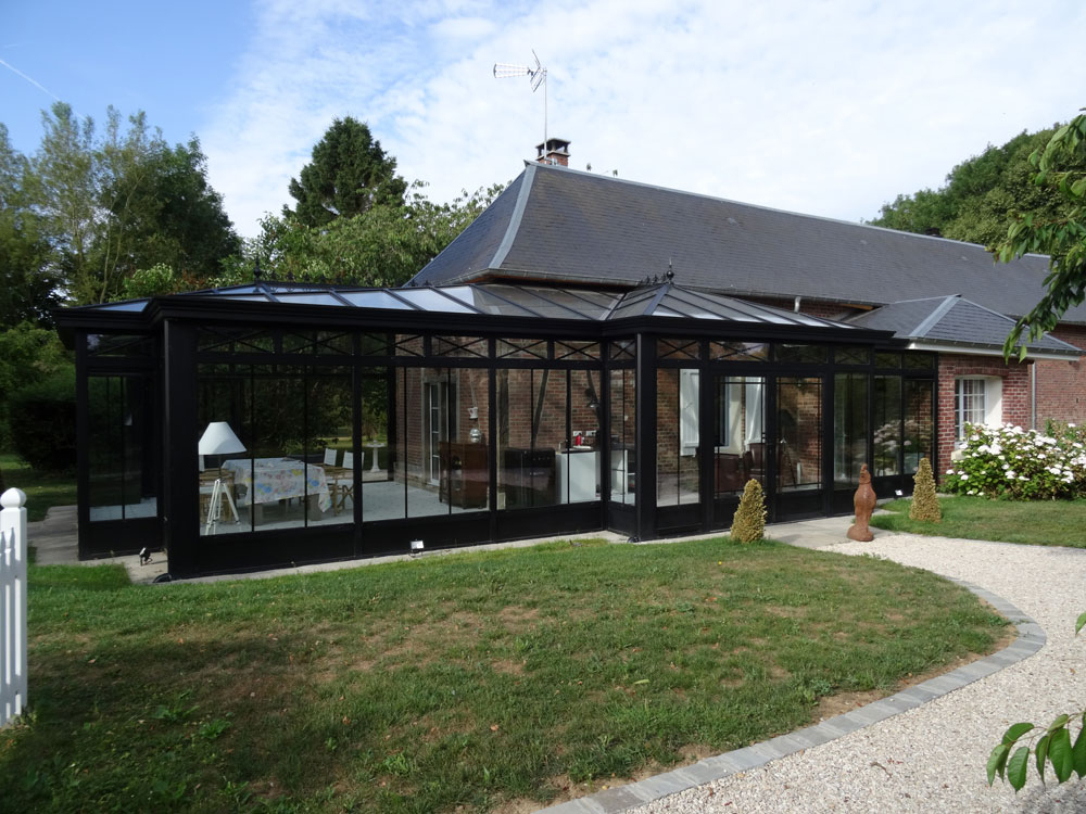 veranda sur maison en brique