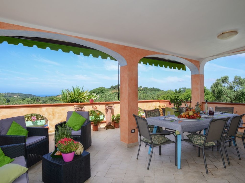 jacuzzi sea view veranda