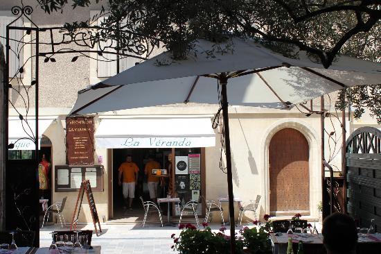 cafe veranda menerbes france