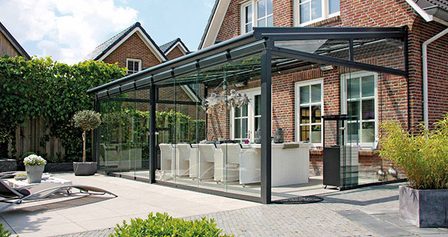 veranda retractable restaurant