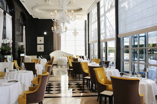 la veranda hotel trianon