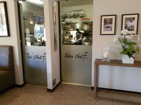 cafe veranda menerbes france