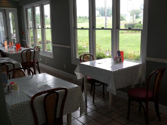 cafe veranda jackson center