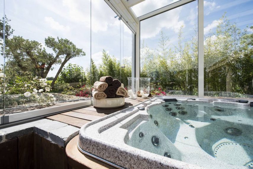 veranda avec jacuzzi