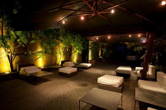 la veranda dell'hotel columbus rome