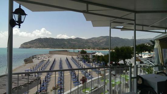 hotel veranda mattinata