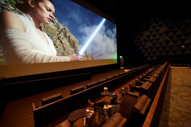 veranda luxe cinema avengers