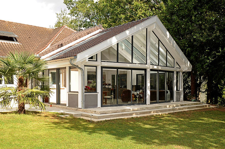 veranda avec bois