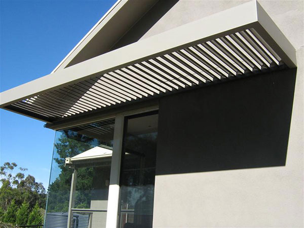 retractable verandah roof
