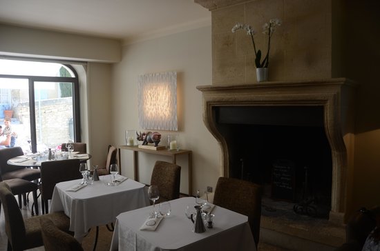 veranda restaurant menerbes france