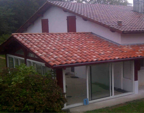 veranda maison basque
